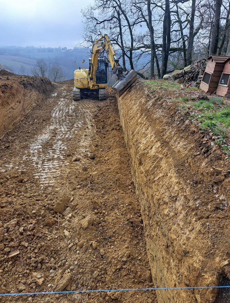 Travaux de terrassement à Lavernose-Lacasse